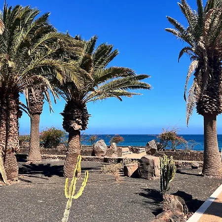 בית נופש Sea View *